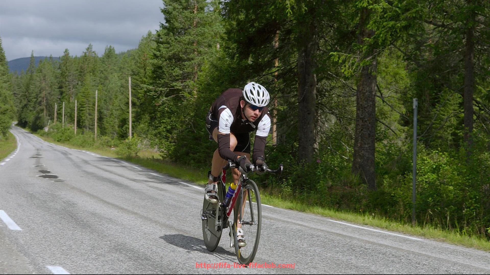 世俱杯直播-世俱杯球队跑动距离分析及其对球员体能管理的指导意义